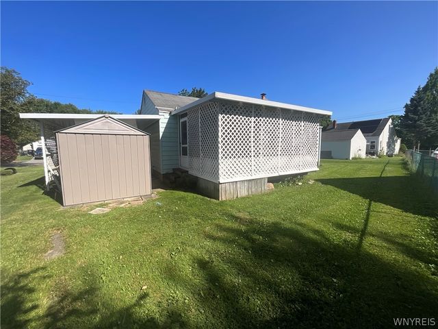1212 90th Street, Niagara Falls, NY 14304