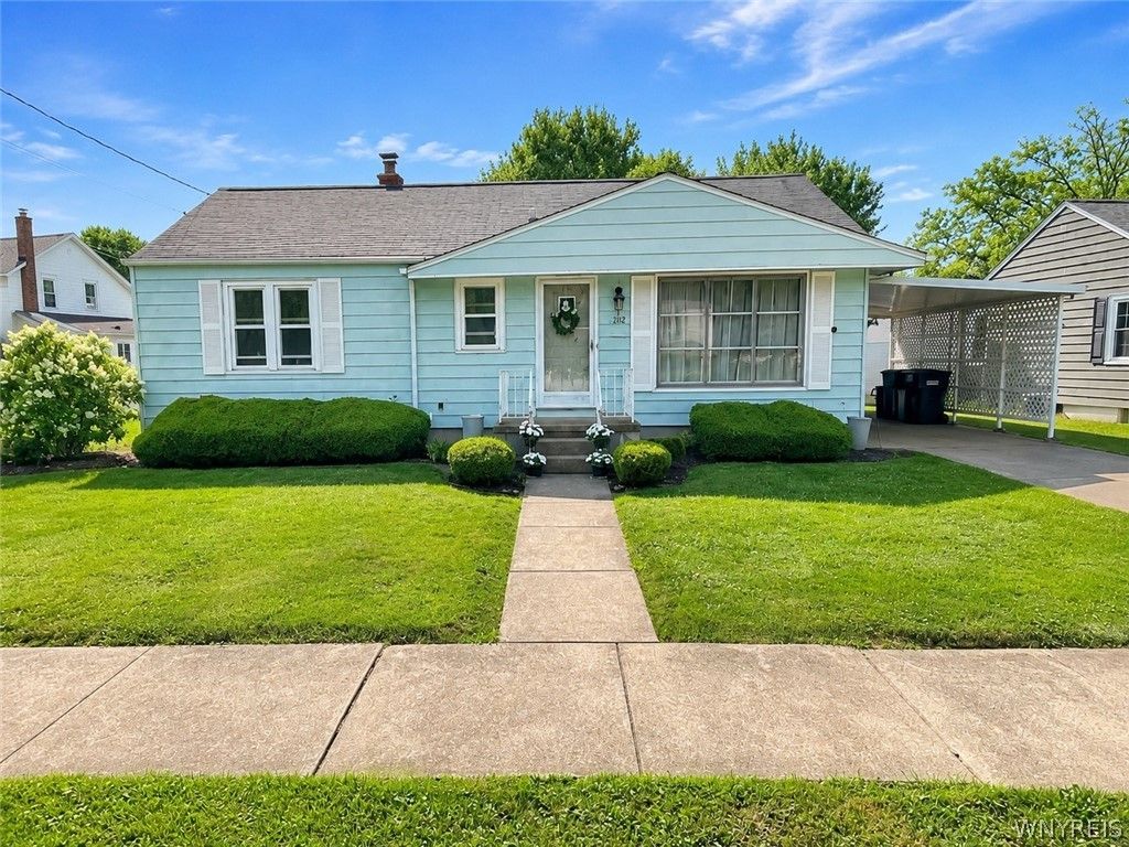 1212 90th Street, Niagara Falls, NY 14304