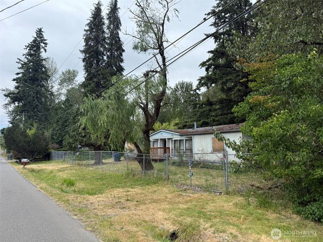 1810 S 27th Street, Renton, WA 98055
