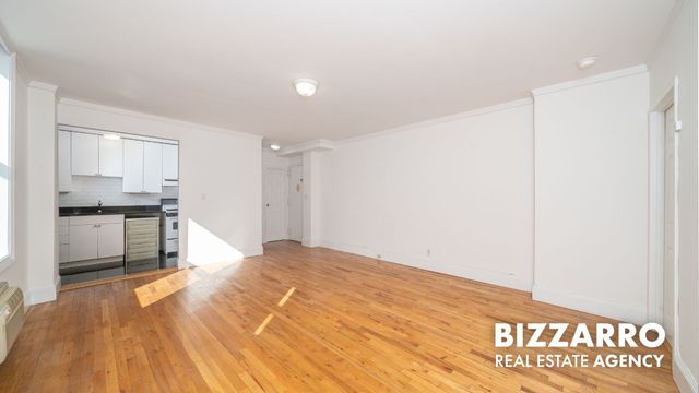 689 Fort Washington Ave Apt 5D, New York City, NY 10040