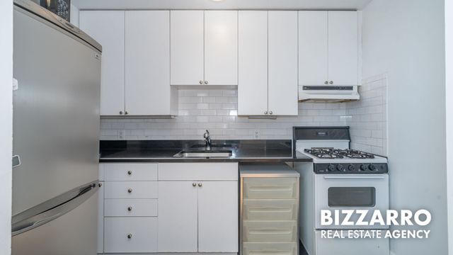 689 Fort Washington Ave Apt 5D, New York City, NY 10040