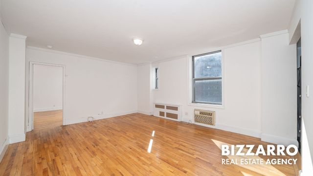 689 Fort Washington Ave Apt 5D, New York City, NY 10040