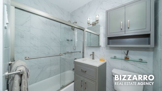 689 Fort Washington Ave Apt 5D, New York City, NY 10040