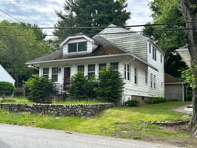 17 Carroll St, Milford, MA 01757