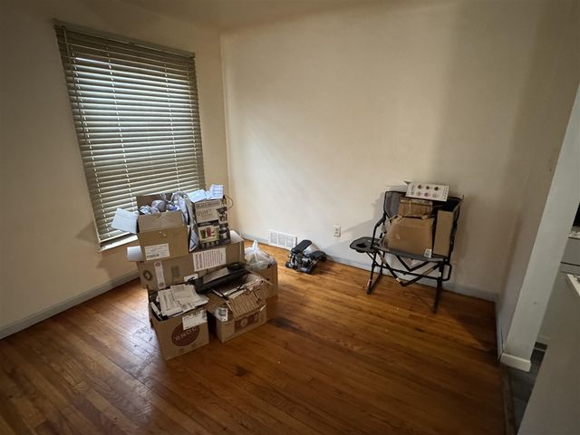 20290 Woodmont Street, Harper Woods, MI 48225