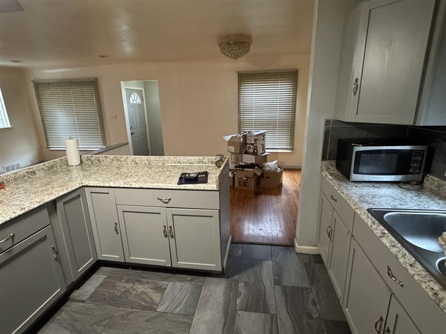 20290 Woodmont Street, Harper Woods, MI 48225