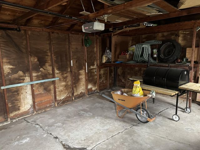 20290 Woodmont Street, Harper Woods, MI 48225