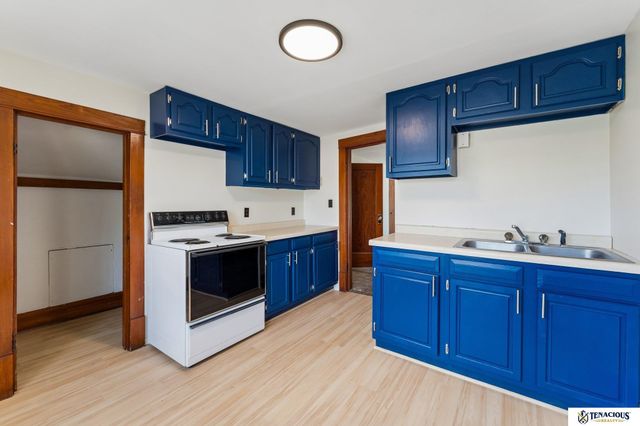 701 Koop Avenue, Louisville, NE 68037