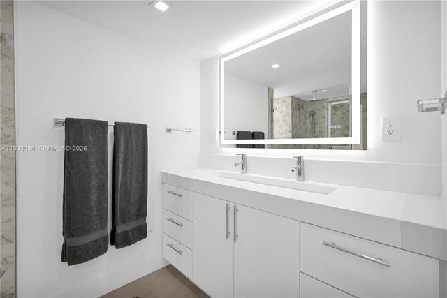 5555 Collins Ave 3N, Miami Beach, FL 33140