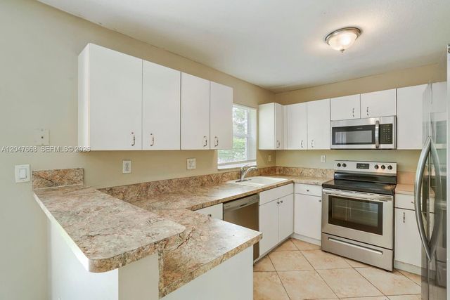 2296 NW 170th Avenue, Pembroke Pines, FL 33028