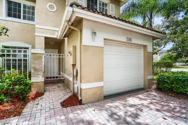 2296 NW 170th Avenue, Pembroke Pines, FL 33028