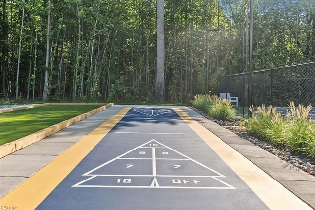 403 Tributary LN, Carrollton, VA 23314