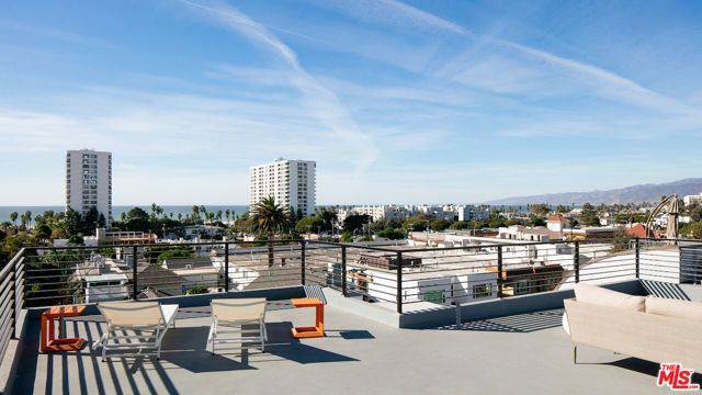 2811 3rd Street 8, Santa Monica, CA 90405