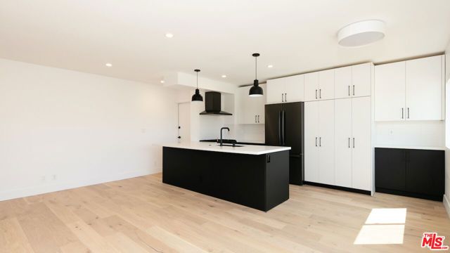 2811 3rd Street 8, Santa Monica, CA 90405