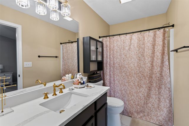 240 SE Dorr Court, Pleasant Hill, IA 50327