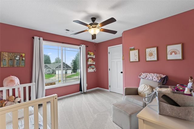 240 SE Dorr Court, Pleasant Hill, IA 50327