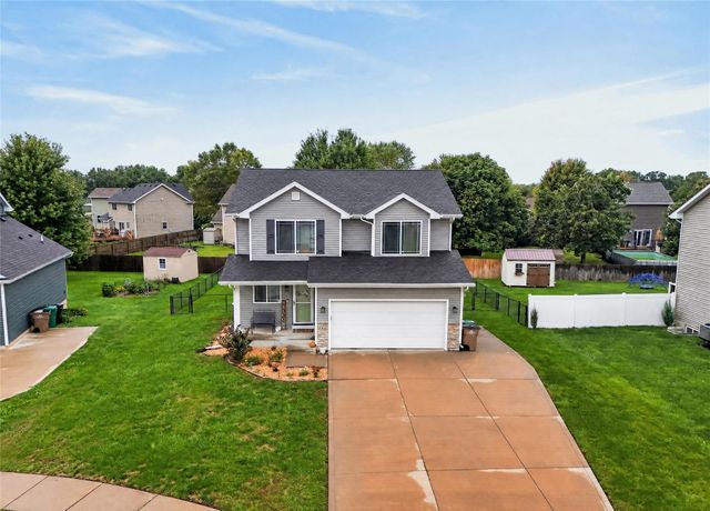 240 SE Dorr Court, Pleasant Hill, IA 50327
