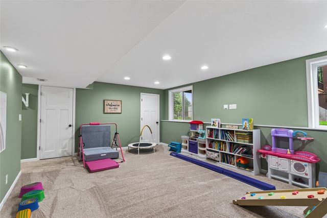 240 SE Dorr Court, Pleasant Hill, IA 50327