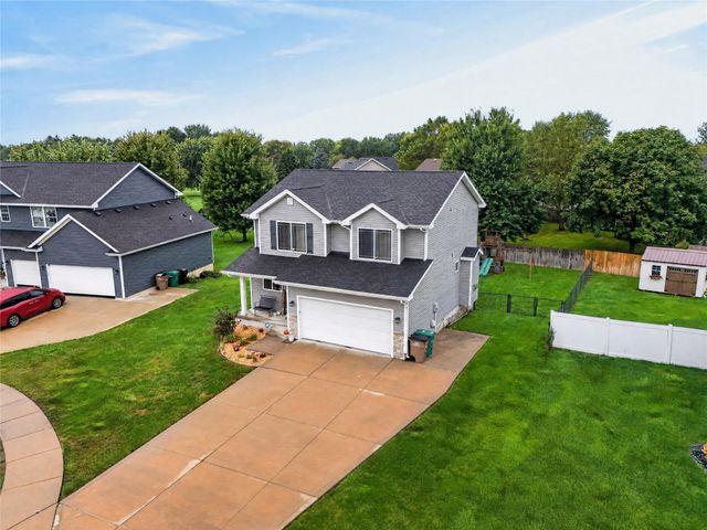 240 SE Dorr Court, Pleasant Hill, IA 50327