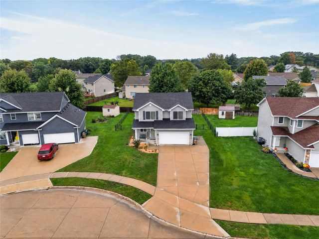 240 SE Dorr Court, Pleasant Hill, IA 50327