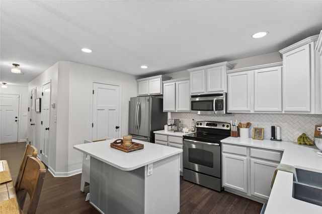 240 SE Dorr Court, Pleasant Hill, IA 50327