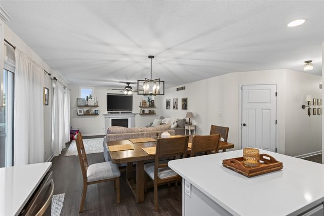 240 SE Dorr Court, Pleasant Hill, IA 50327