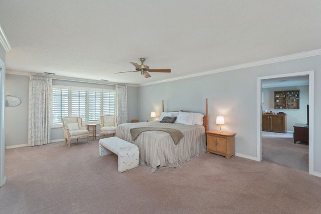 119 W Country Club Drive, Destin, FL 32541