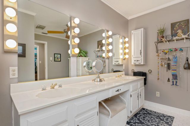 119 W Country Club Drive, Destin, FL 32541