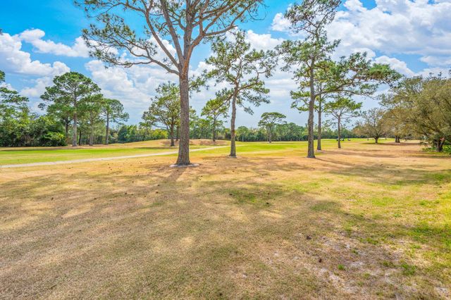 119 W Country Club Drive, Destin, FL 32541