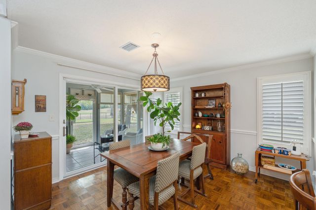 119 W Country Club Drive, Destin, FL 32541