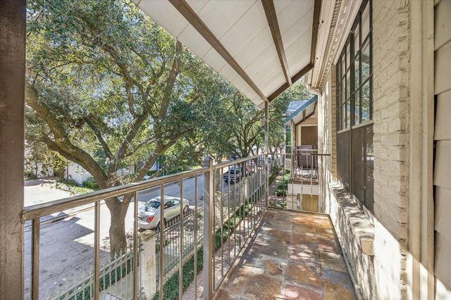 2700 Revere St 142, Houston, TX 77098