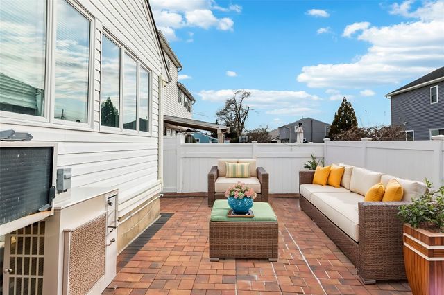 204 Broadway, Massapequa Park, NY 11762