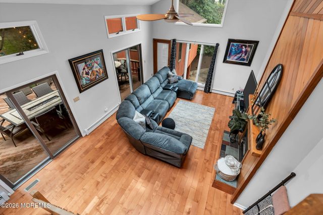 55 Telegraph Hill Road, Holmdel, NJ 07733