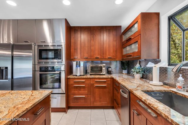 55 Telegraph Hill Road, Holmdel, NJ 07733