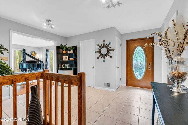 55 Telegraph Hill Road, Holmdel, NJ 07733