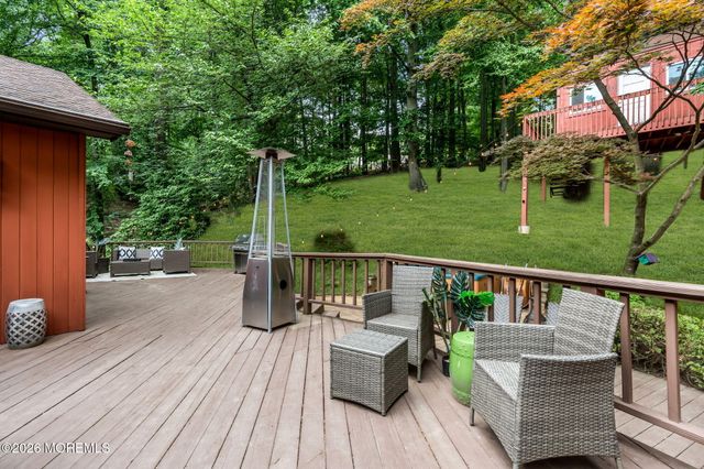 55 Telegraph Hill Road, Holmdel, NJ 07733