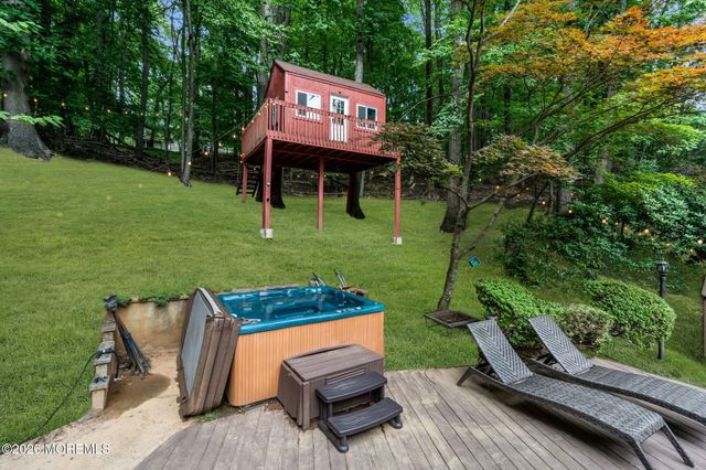 55 Telegraph Hill Road, Holmdel, NJ 07733
