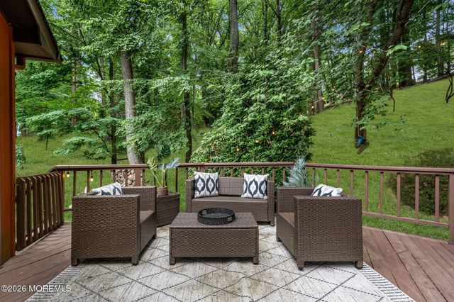 55 Telegraph Hill Road, Holmdel, NJ 07733