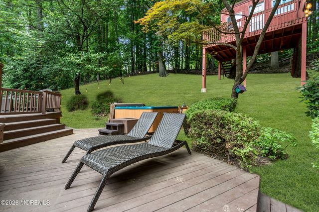 55 Telegraph Hill Road, Holmdel, NJ 07733