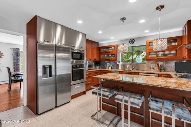 55 Telegraph Hill Road, Holmdel, NJ 07733