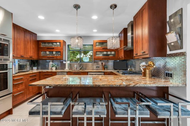 55 Telegraph Hill Road, Holmdel, NJ 07733