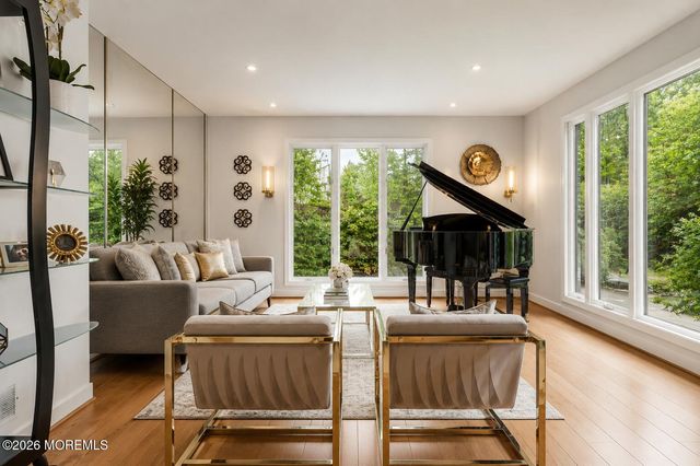 55 Telegraph Hill Road, Holmdel, NJ 07733
