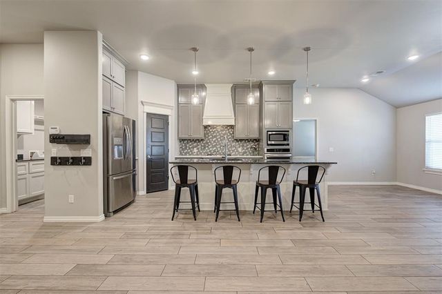 1901 Tinder Street, Yukon, OK 73099