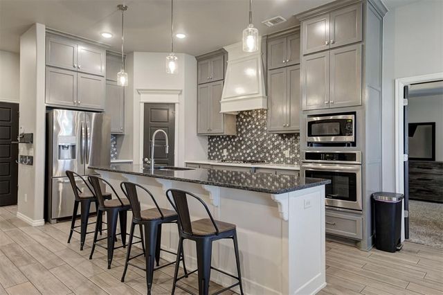 1901 Tinder Street, Yukon, OK 73099