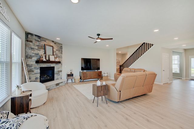 4068 Berry Chase Boulevard, Greenwood, IN 46143