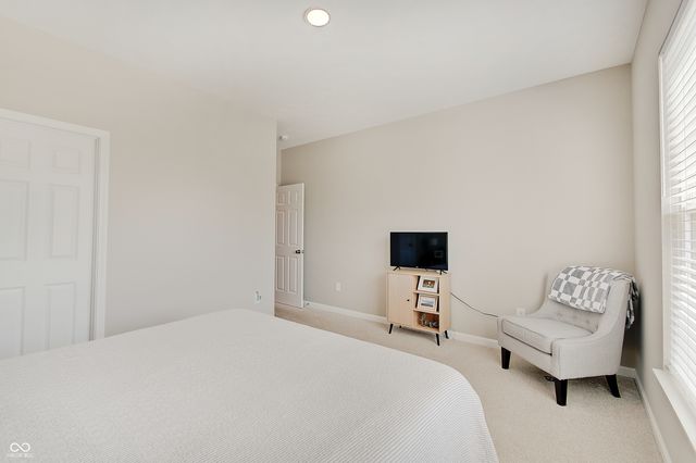 4068 Berry Chase Boulevard, Greenwood, IN 46143