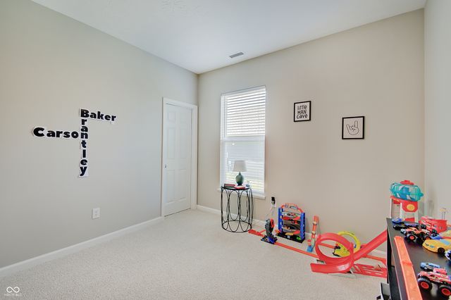 4068 Berry Chase Boulevard, Greenwood, IN 46143