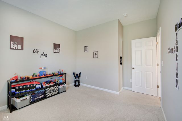 4068 Berry Chase Boulevard, Greenwood, IN 46143