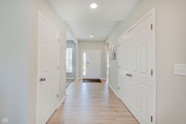 4068 Berry Chase Boulevard, Greenwood, IN 46143
