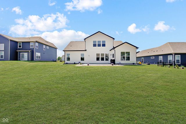 4068 Berry Chase Boulevard, Greenwood, IN 46143
